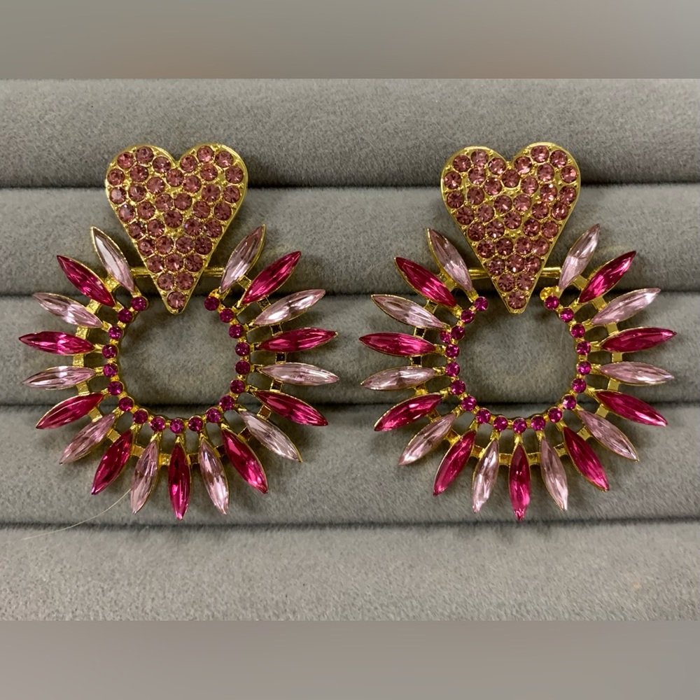 💗 Heart Sunburst Stud Earrings - Picture 5 of 10